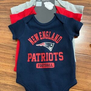 New England Patriots Baby Bodysuit Set